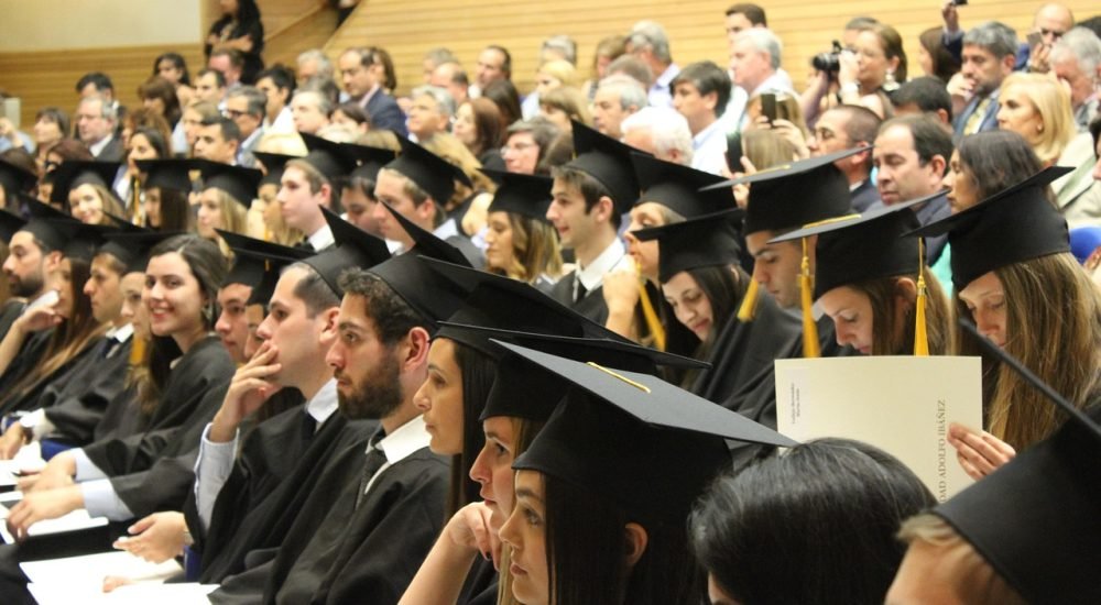 college-students-3990783_1280